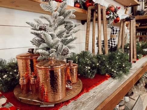 Small Town Home and Decor - Whitewright Holiday Warehouse Sale